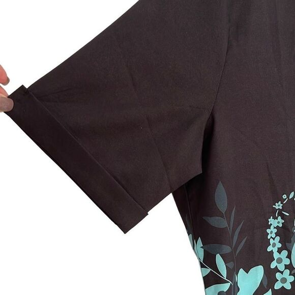 Made with Love Short Sleeve Pullover Blouse Black Turquoise Floral Size Medium - Picture 2 of 7